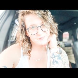 Meet your Posher, Corie